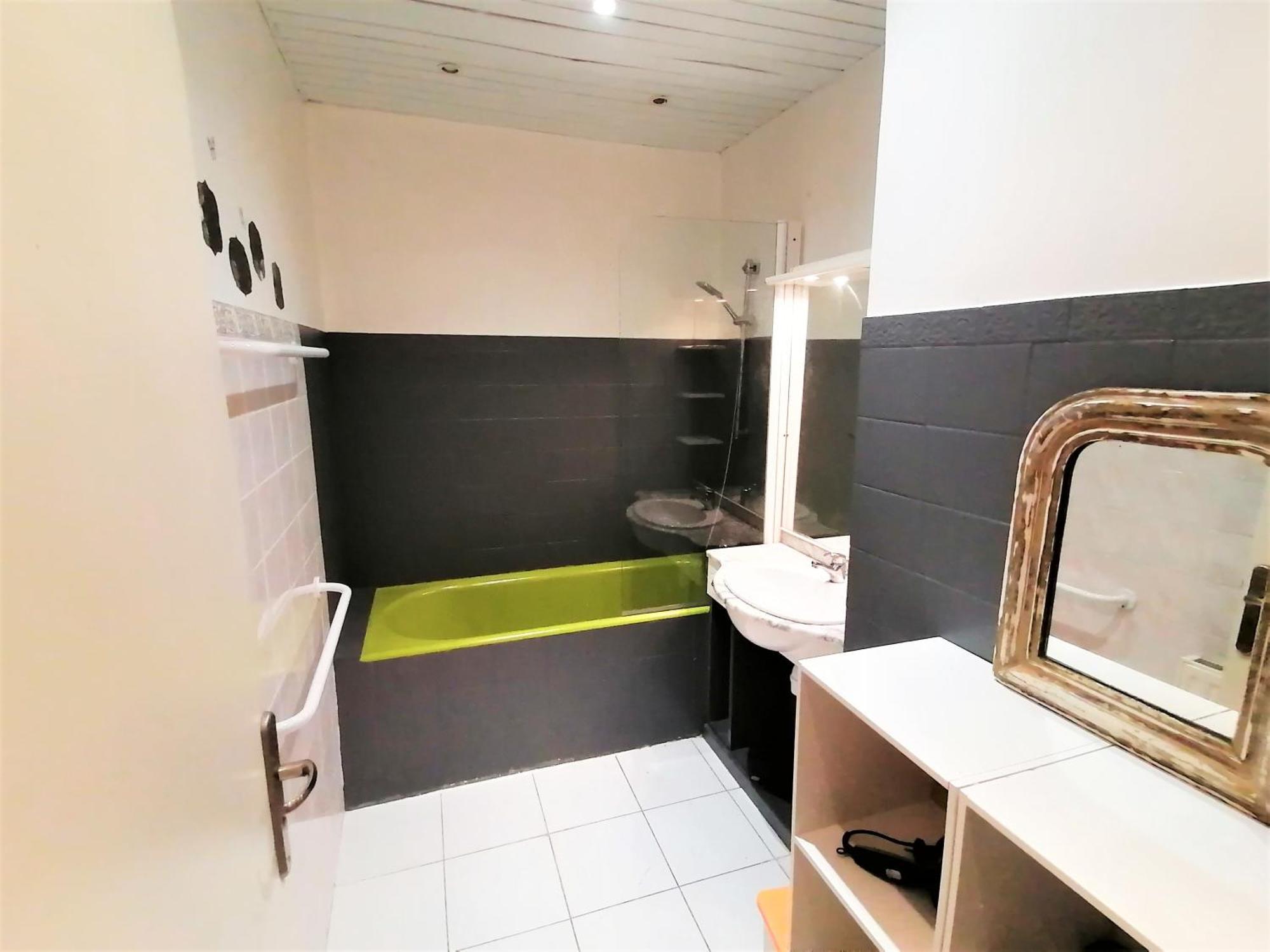 110m2 Plein Centre Apartment *